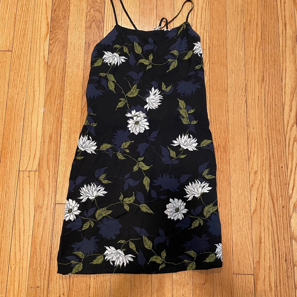 RVCA Open-Back Criss-Cross Mini Dress in Tropical Print - Size S